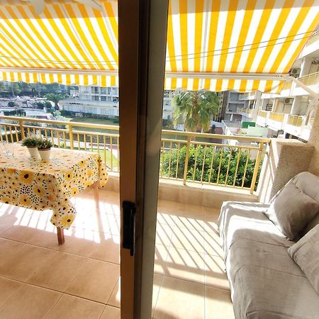 Luminoso Apartamento En Salou Con Terraza Y Parque Infantil Ideal Familias Bagian luar foto