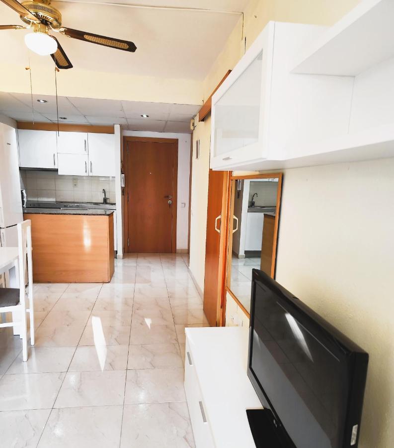 Luminoso Apartamento En Salou Con Terraza Y Parque Infantil Ideal Familias Bagian luar foto