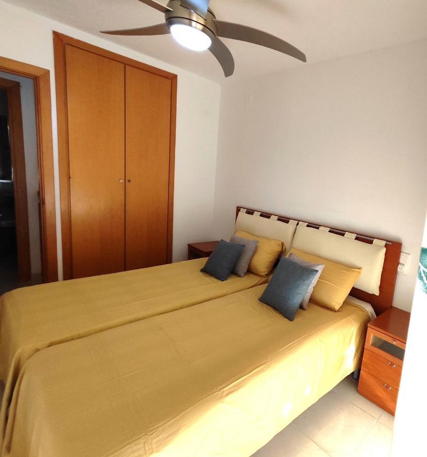 Luminoso Apartamento En Salou Con Terraza Y Parque Infantil Ideal Familias Bagian luar foto