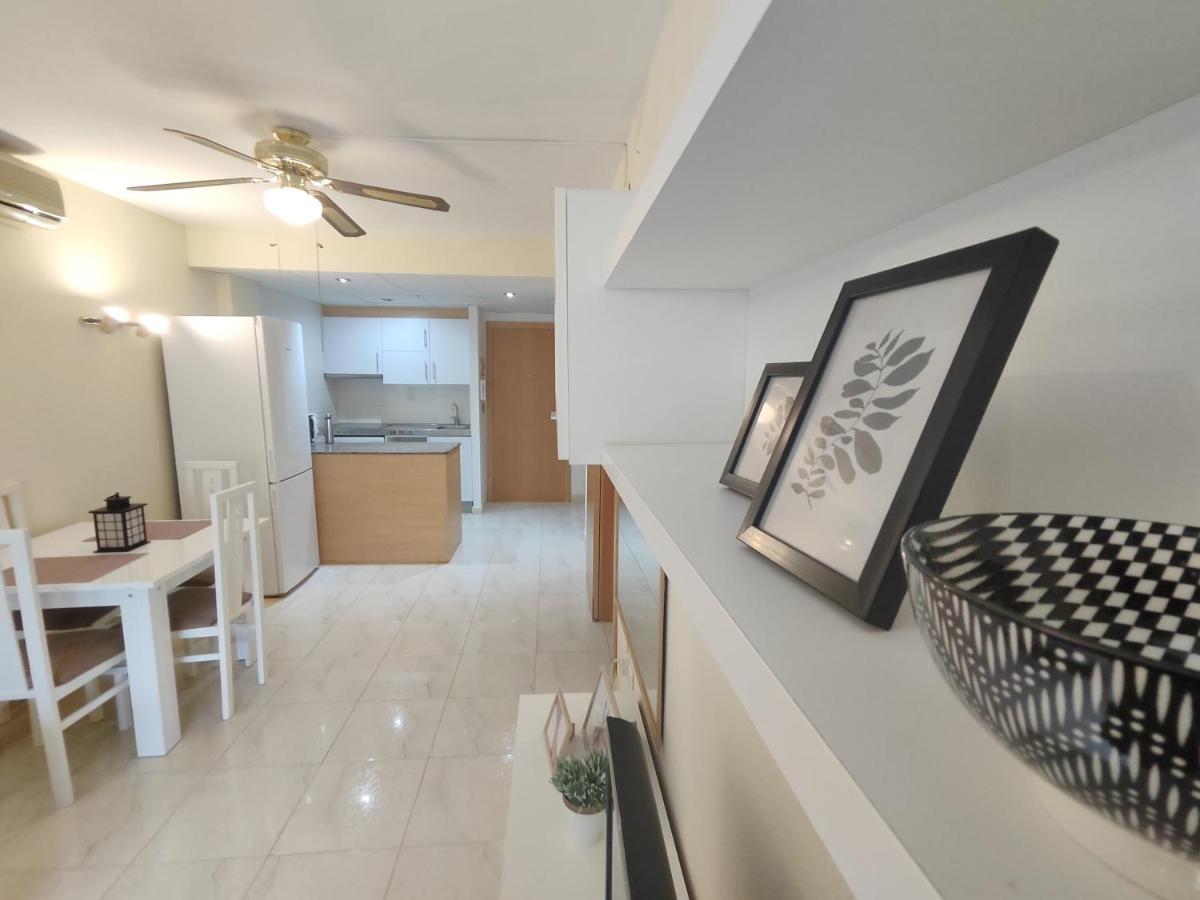 Luminoso Apartamento En Salou Con Terraza Y Parque Infantil Ideal Familias Bagian luar foto