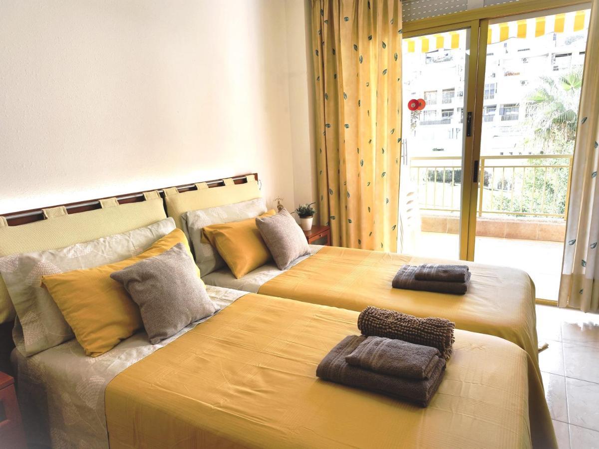 Luminoso Apartamento En Salou Con Terraza Y Parque Infantil Ideal Familias Bagian luar foto