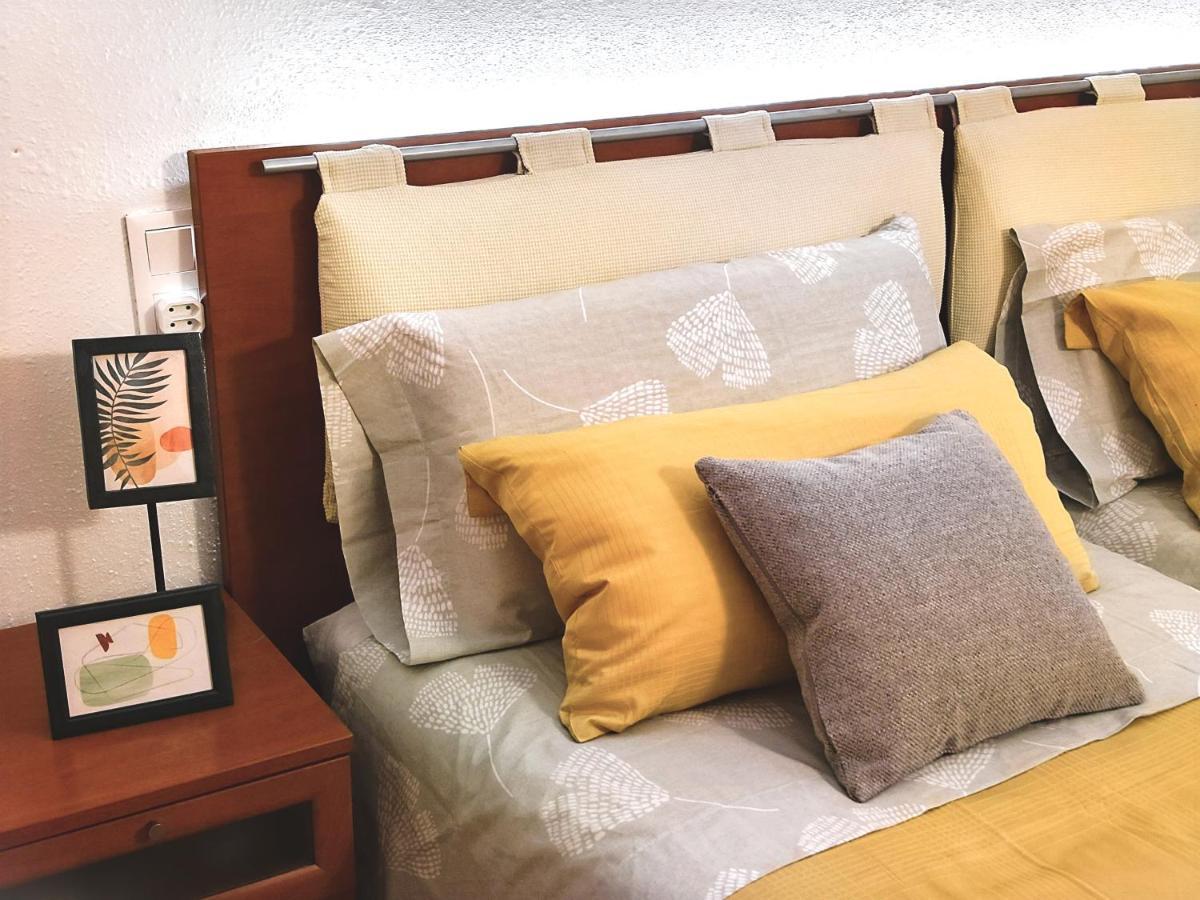 Luminoso Apartamento En Salou Con Terraza Y Parque Infantil Ideal Familias Bagian luar foto