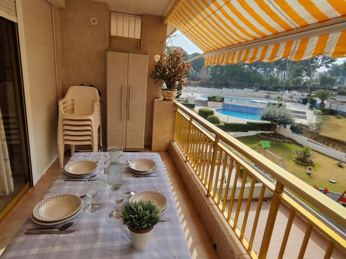Luminoso Apartamento En Salou Con Terraza Y Parque Infantil Ideal Familias Bagian luar foto
