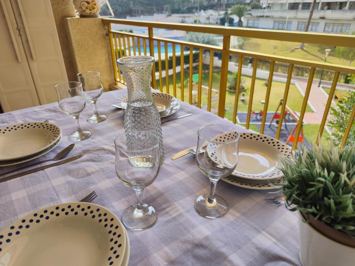 Luminoso Apartamento En Salou Con Terraza Y Parque Infantil Ideal Familias Bagian luar foto