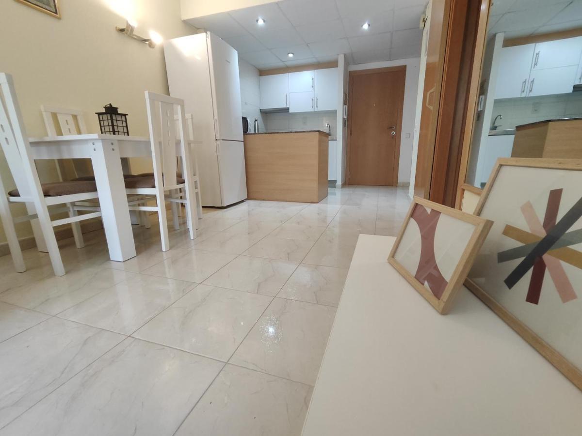 Luminoso Apartamento En Salou Con Terraza Y Parque Infantil Ideal Familias Bagian luar foto