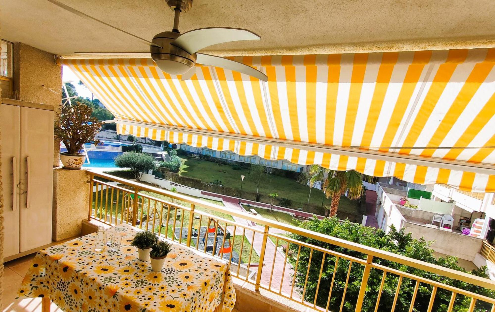 Luminoso Apartamento En Salou Con Terraza Y Parque Infantil Ideal Familias Bagian luar foto
