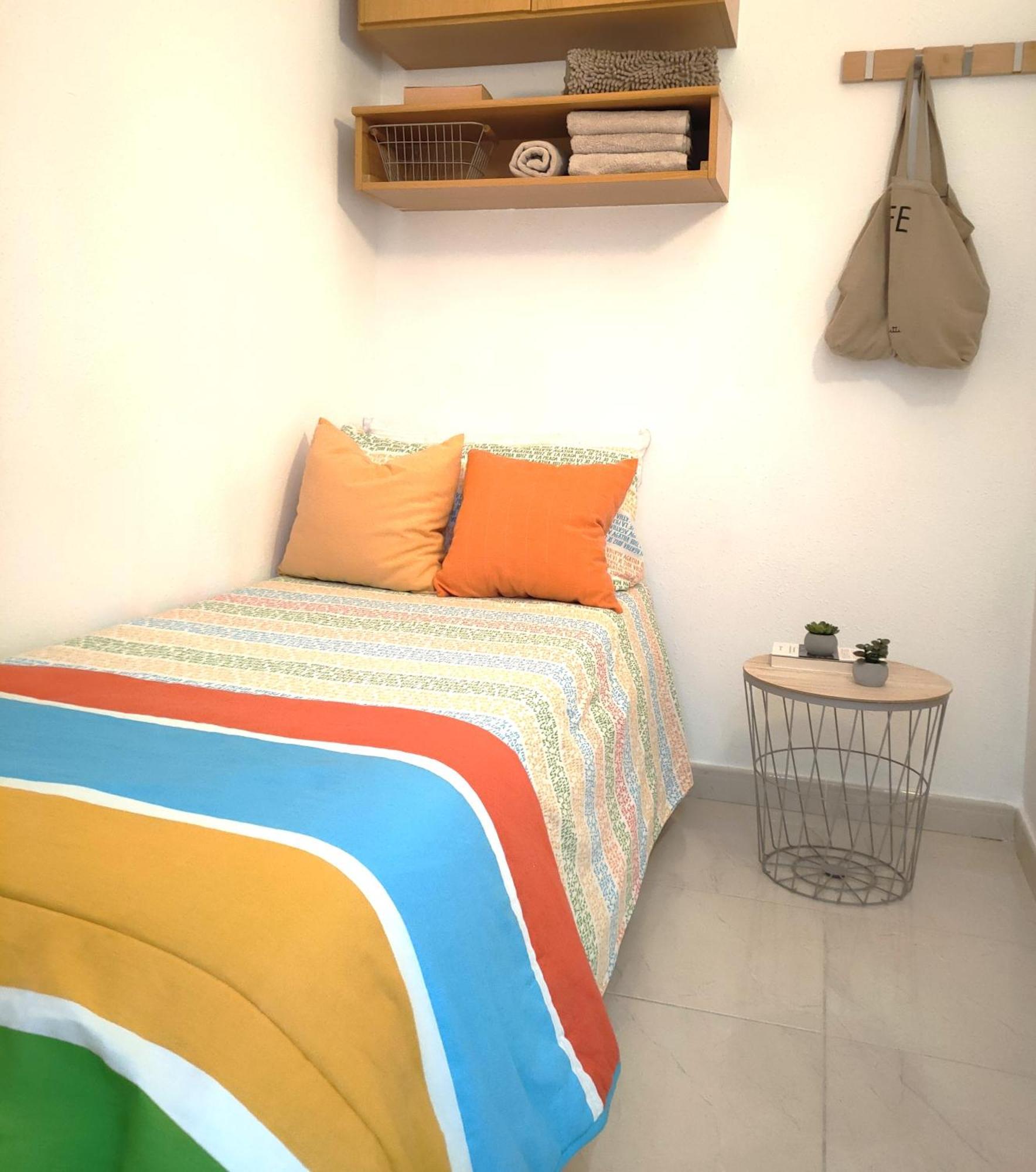Luminoso Apartamento En Salou Con Terraza Y Parque Infantil Ideal Familias Bagian luar foto